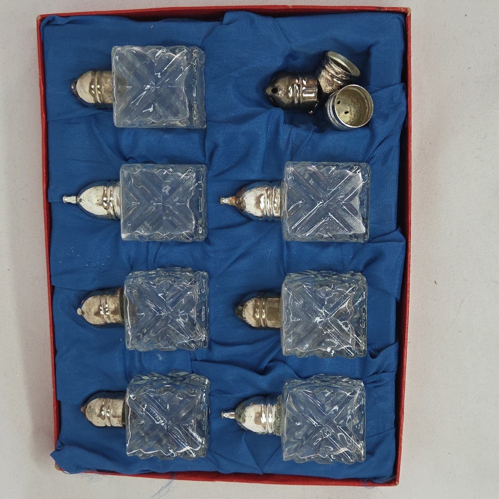 Crystal By Leonard Japan Vintage mini salt and pepper shakers (7) W/ extra lids